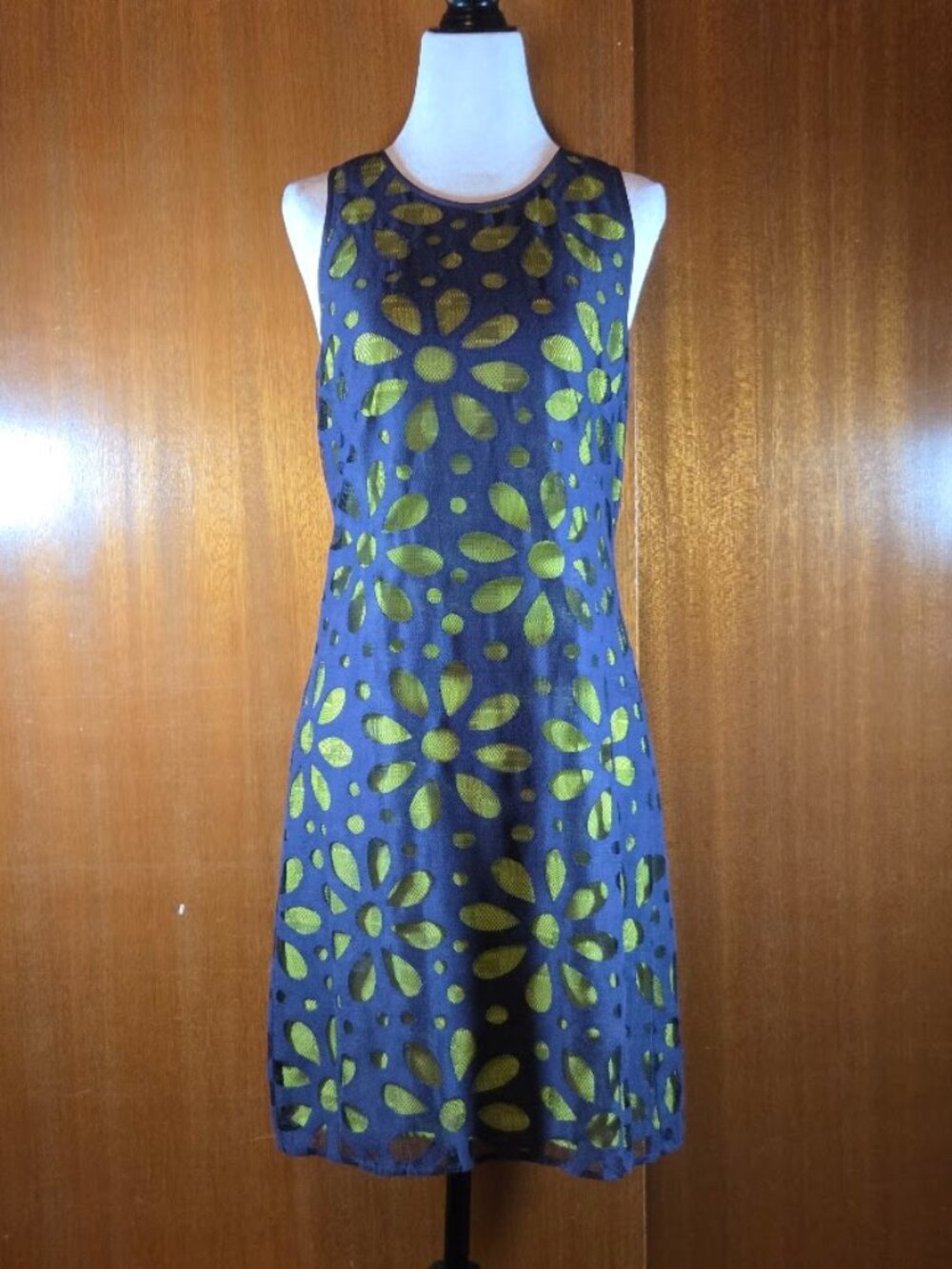 Ivy & Blu Maggy Boutique Navy & Lime Green Floral Cutout Sheath Dress - Size 4